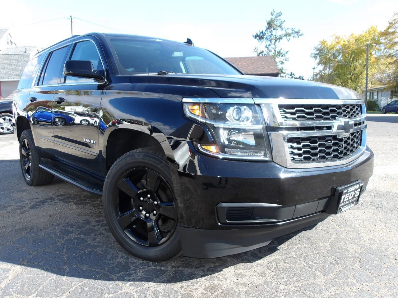 Used 2019 Chevrolet Tahoe LT w/ LT Midnight Edition image 9