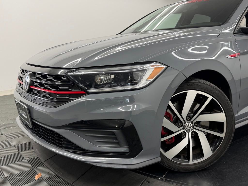 Used 2019 Volkswagen Jetta GLI FWD image 4