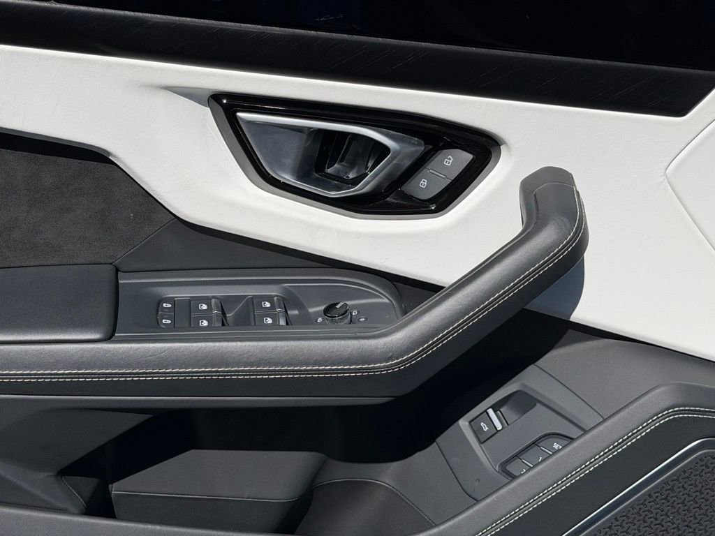 Used 2024 Lamborghini Urus S image 29