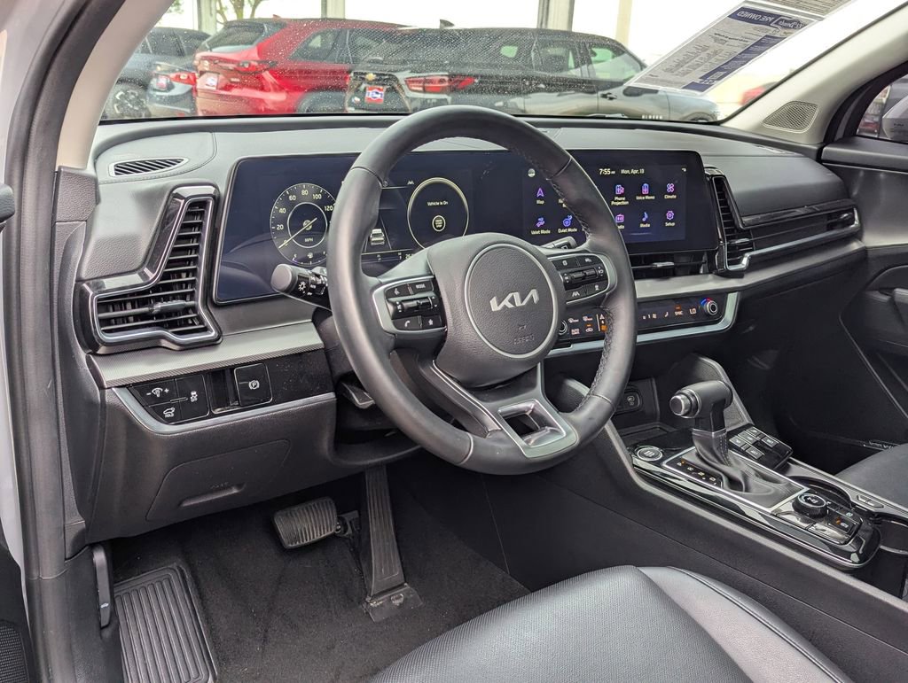 Used 2025 Kia Sportage SX AWD/4WD image 4