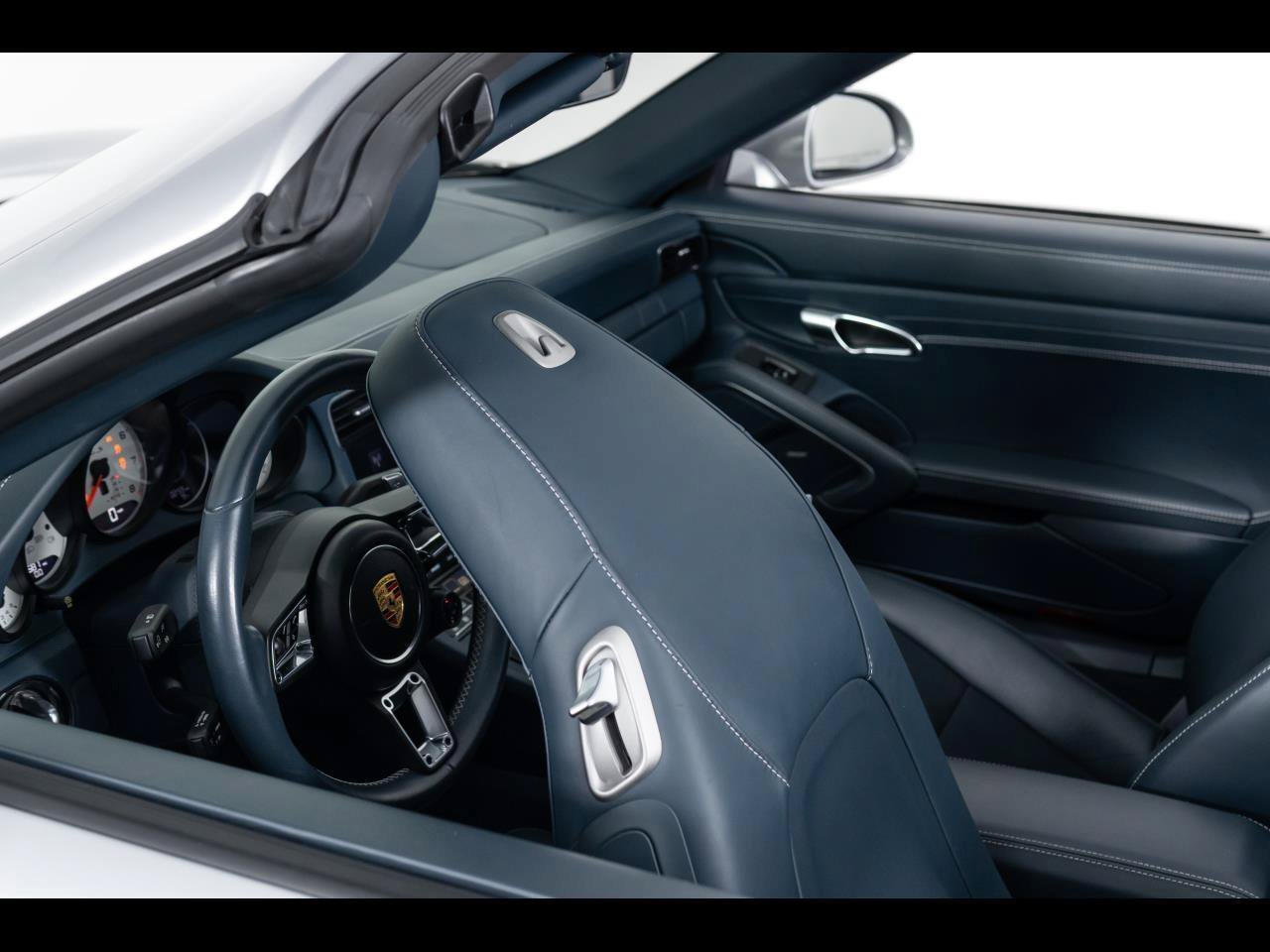 Used 2019 Porsche 911 Turbo S AWD/4WD image 37