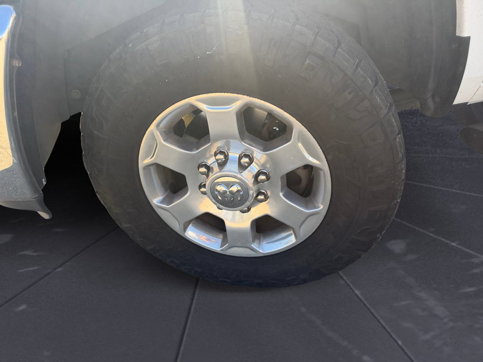 Used 2018 RAM 2500 SLT AWD/4WD image 14