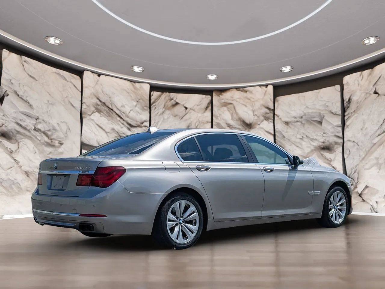 Used 2013 BMW 740Li xDrive AWD/4WD image 12