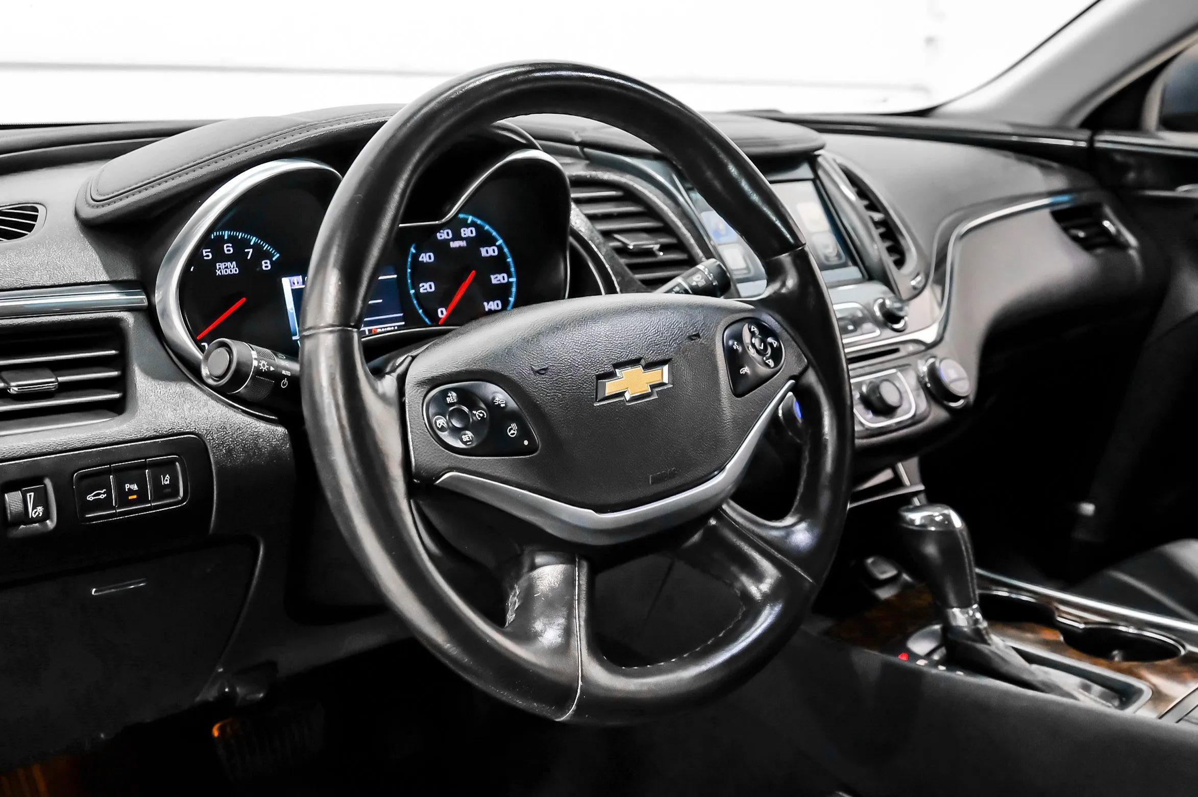 Used 2015 Chevrolet Impala LTZ image 16