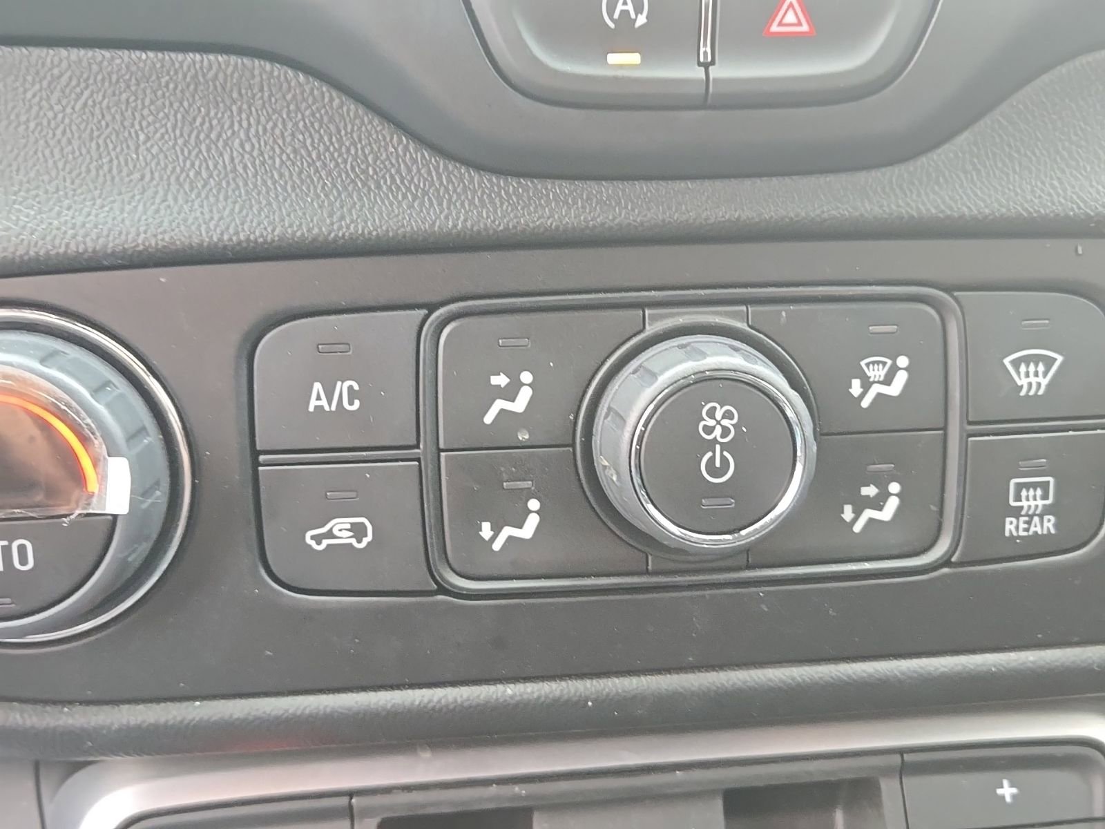 Used 2024 GMC Terrain SLT w/ Tech Package AWD/4WD image 7
