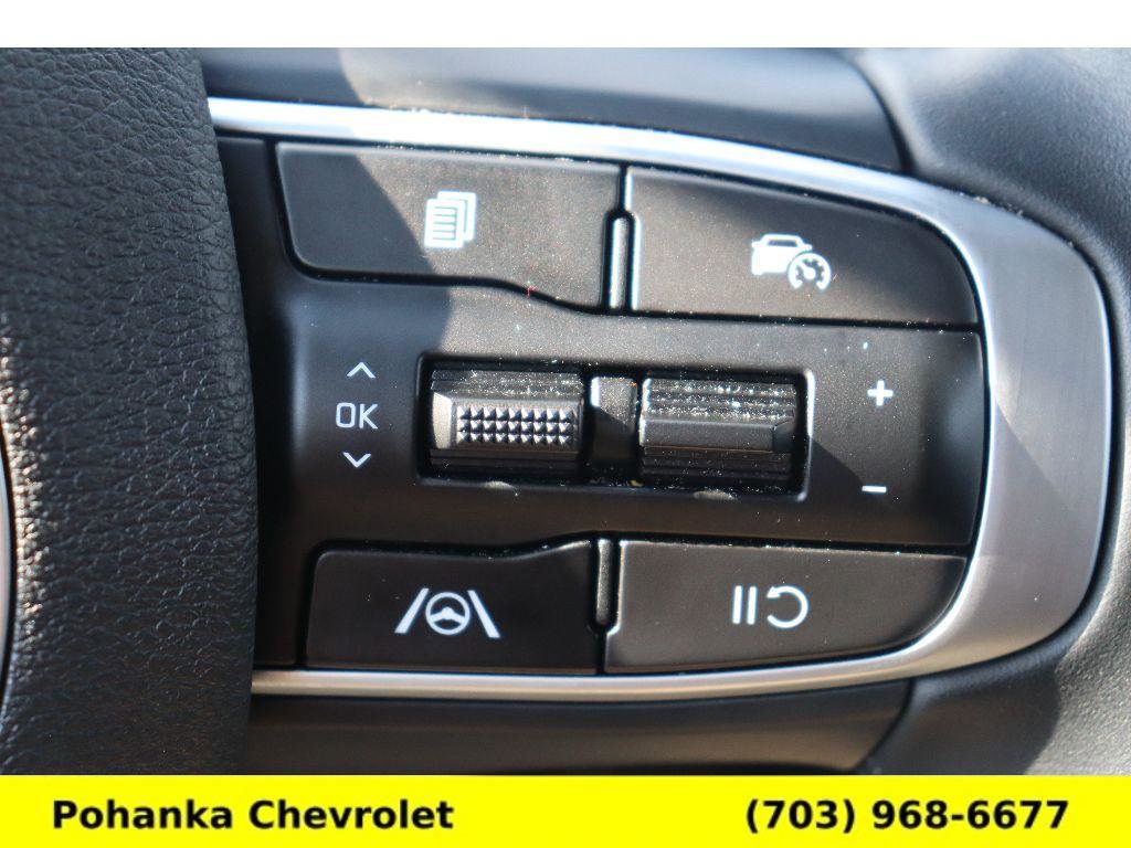 Used 2024 Kia Sportage EX image 13