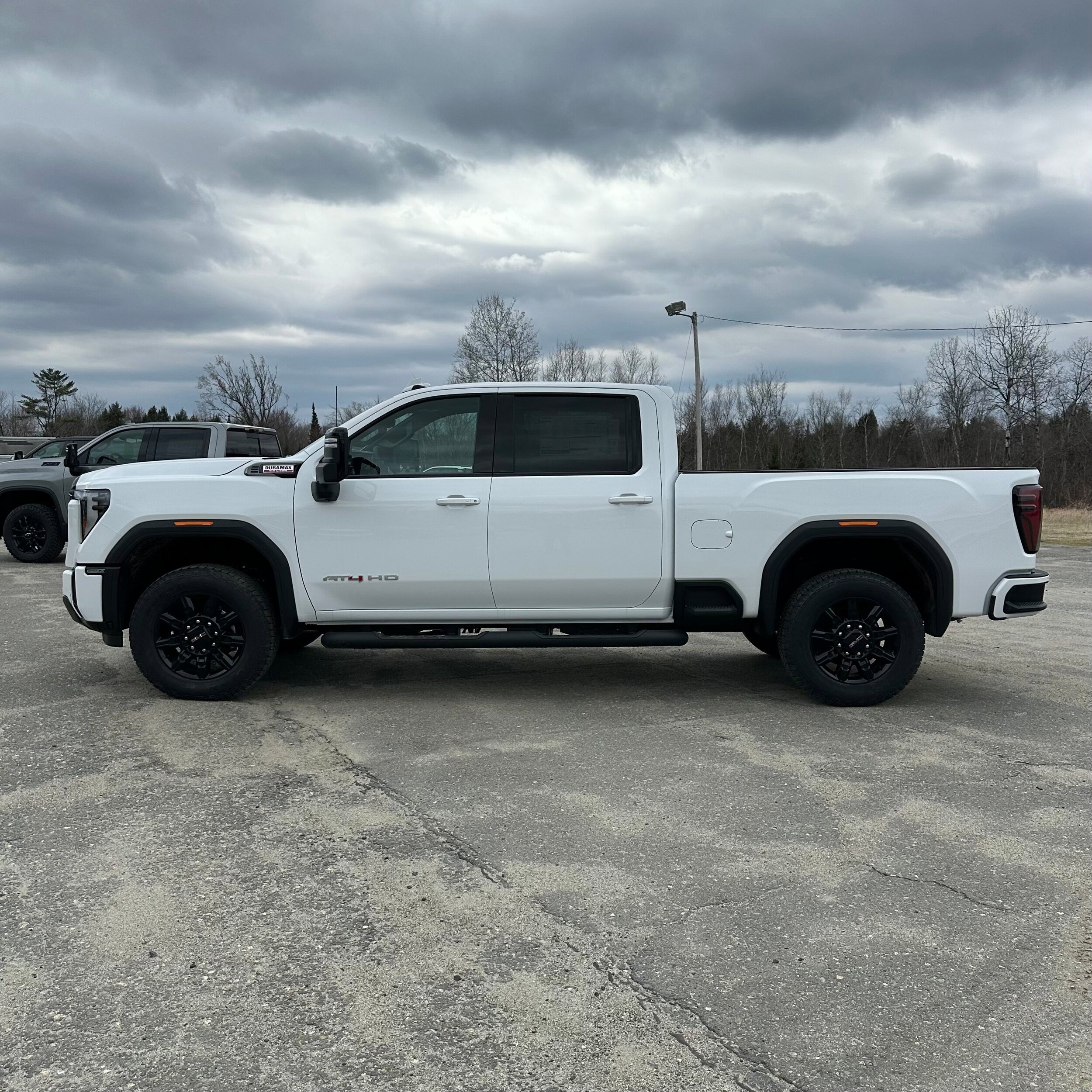 New 2026 GMC Sierra 2500 AT4 w/ Technology Package AWD/4WD image 6