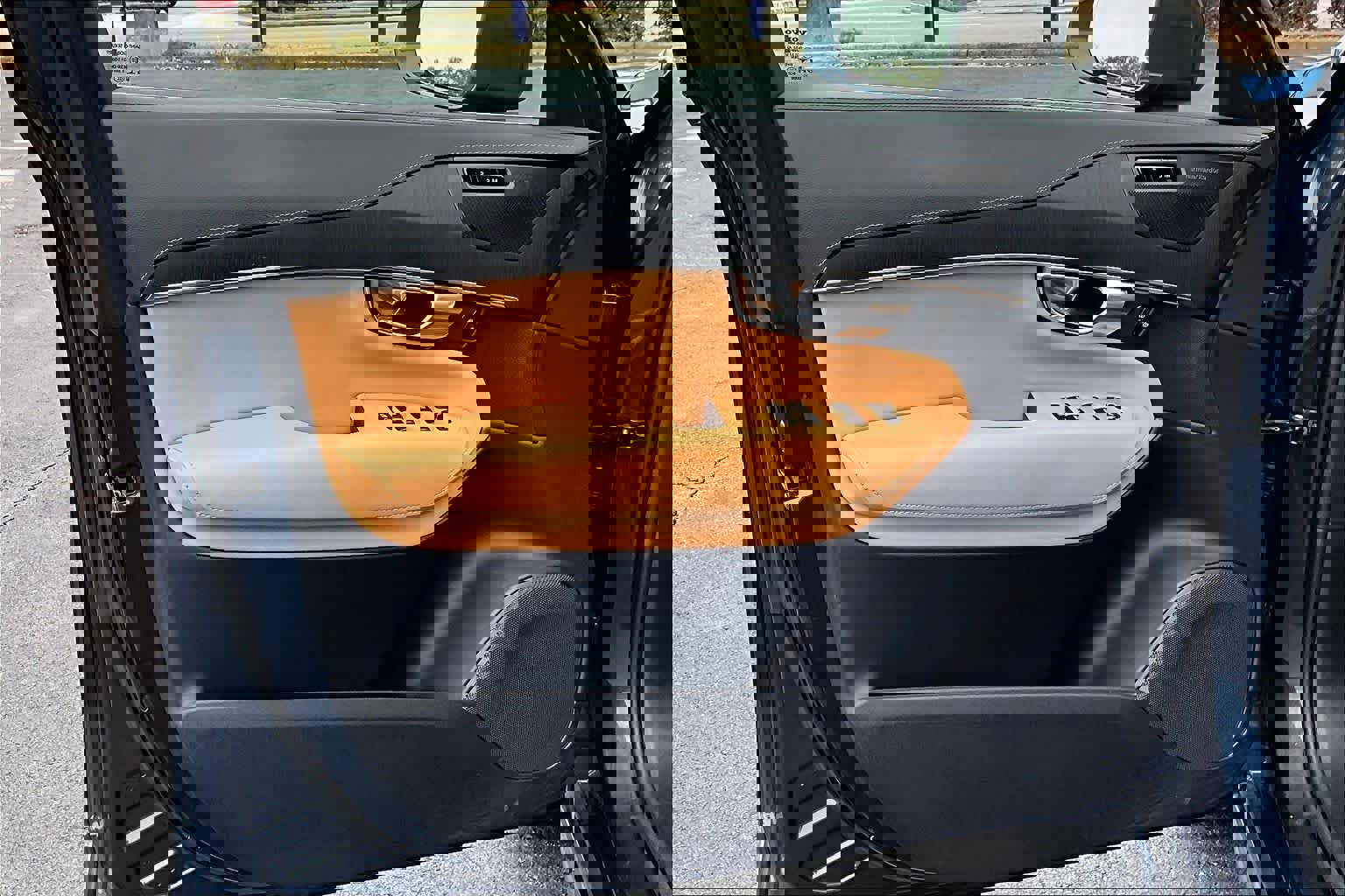 Used 2023 Volvo XC90 T8 Ultimate image 22