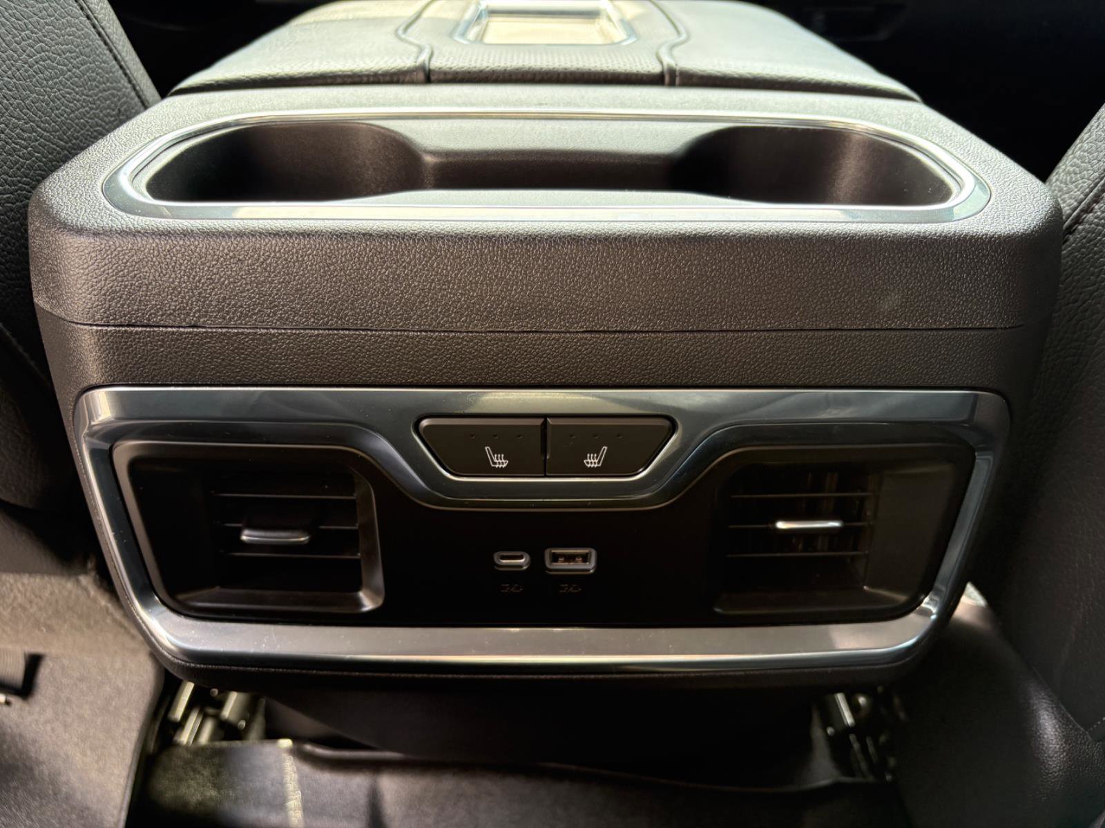 Used 2022 GMC Sierra 1500 Denali w/ Denali Reserve Package image 26