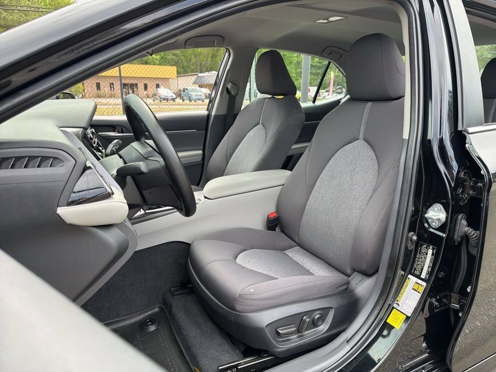 Used 2024 Toyota Camry LE FWD image 15