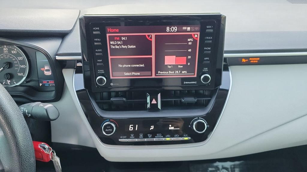 Used 2022 Toyota Corolla LE FWD image 15