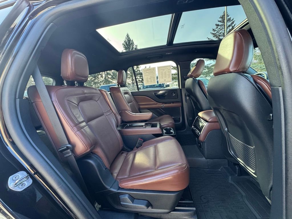 Used 2025 Lincoln Aviator Reserve w/ Jet Appearance Package image 36