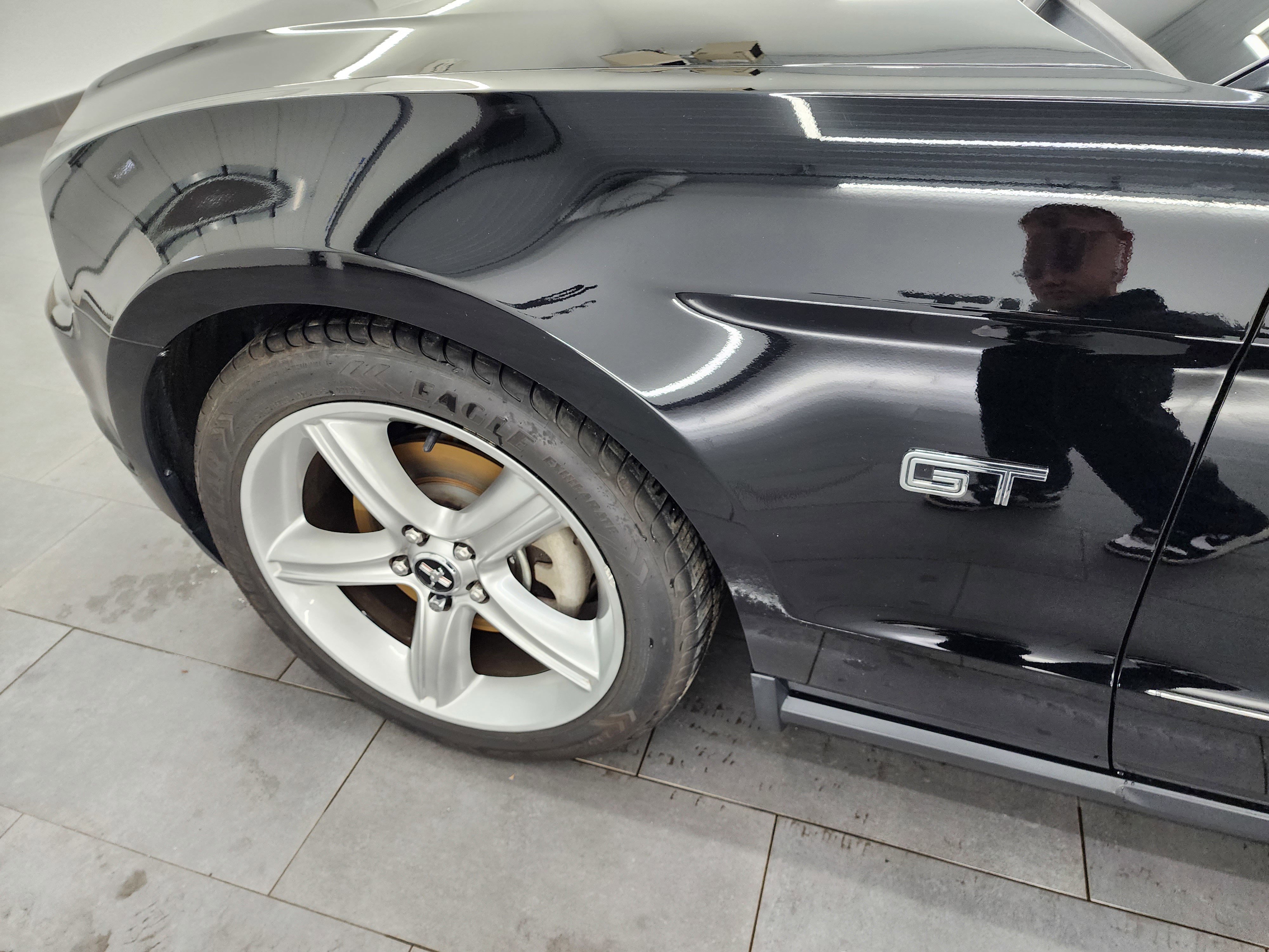 Used 2010 Ford Mustang GT Premium image 31