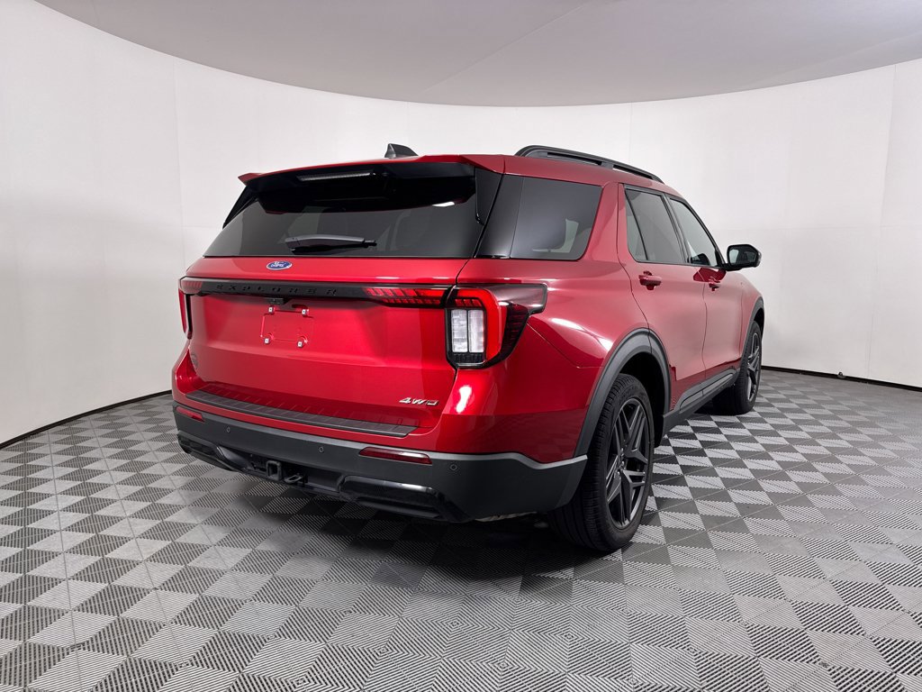 Used 2025 Ford Explorer ST-Line w/ ST-Line Street Pack AWD/4WD image 20
