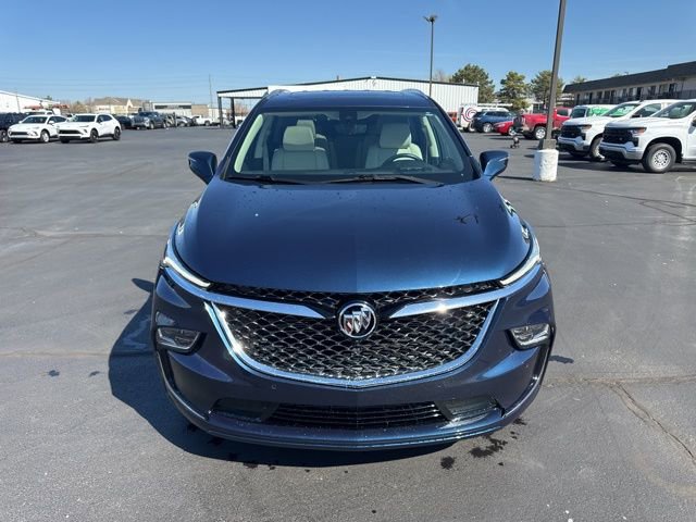 Used 2024 Buick Enclave Avenir w/ Avenir Technology Package image 11