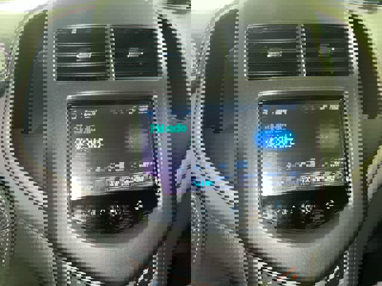 Used 2016 Chevrolet Sonic LT image 17