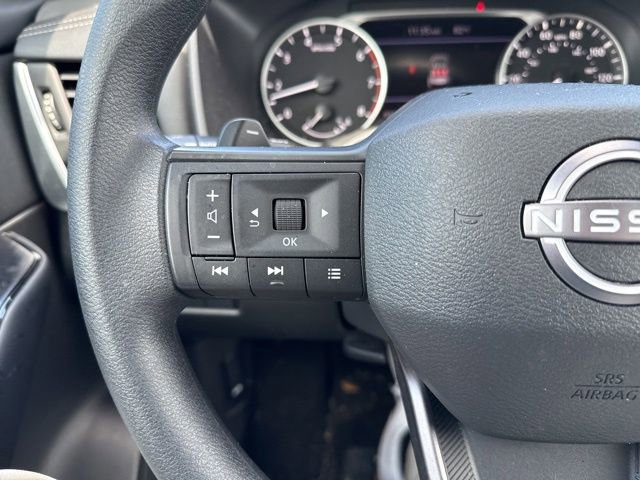 Used 2025 Nissan Rogue S FWD image 26