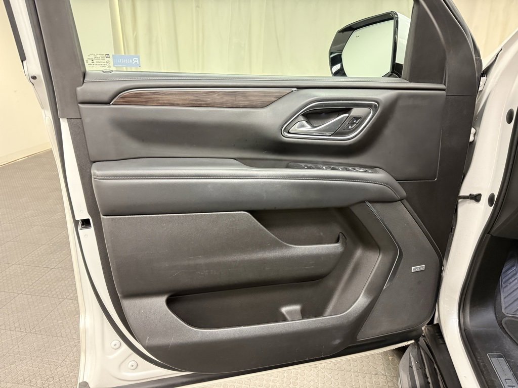 Used 2022 Chevrolet Tahoe LT w/ Luxury Package image 27