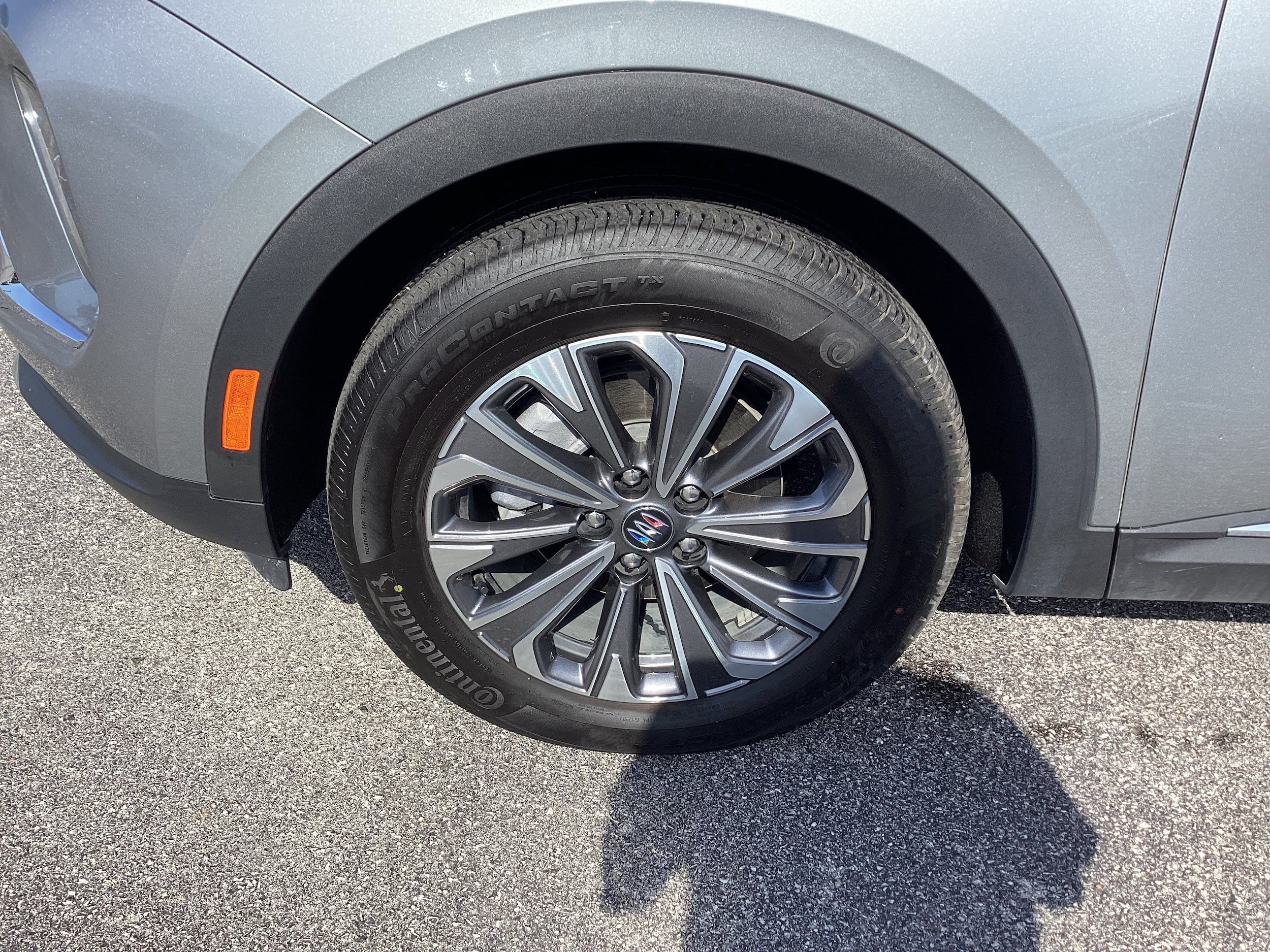 Used 2025 Buick Envision Preferred AWD/4WD image 9