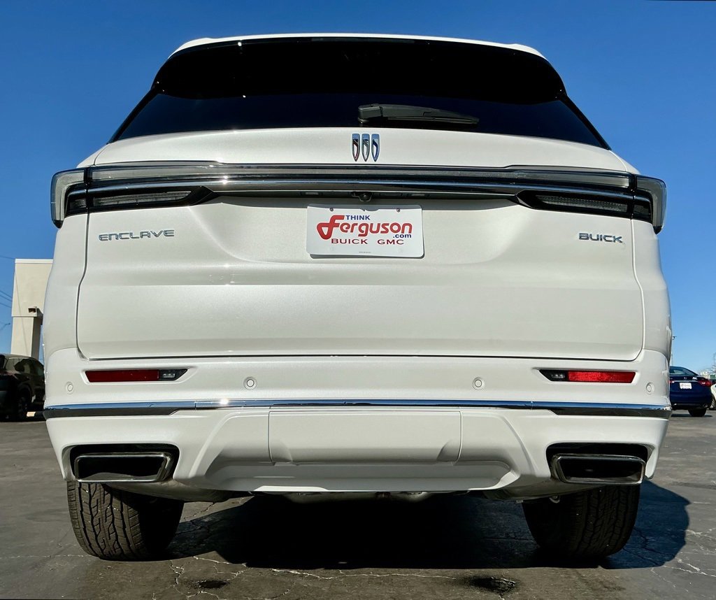 Used 2025 Buick Enclave Avenir w/ Super Cruise Package image 18