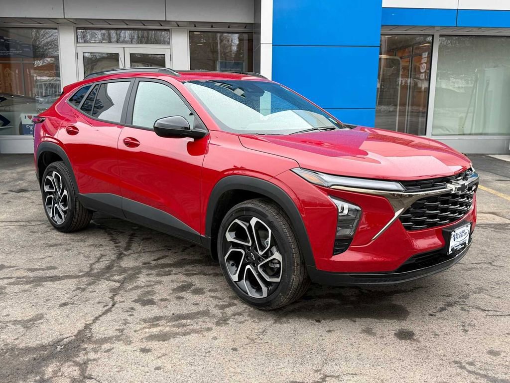 New 2026 Chevrolet Trax RS w/ Sunroof Package image 3