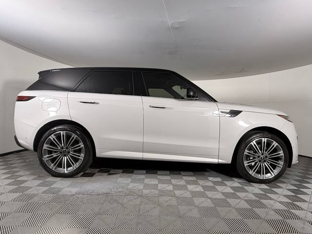 Certified 2025 Land Rover Range Rover Sport Dynamic SE AWD/4WD image 9