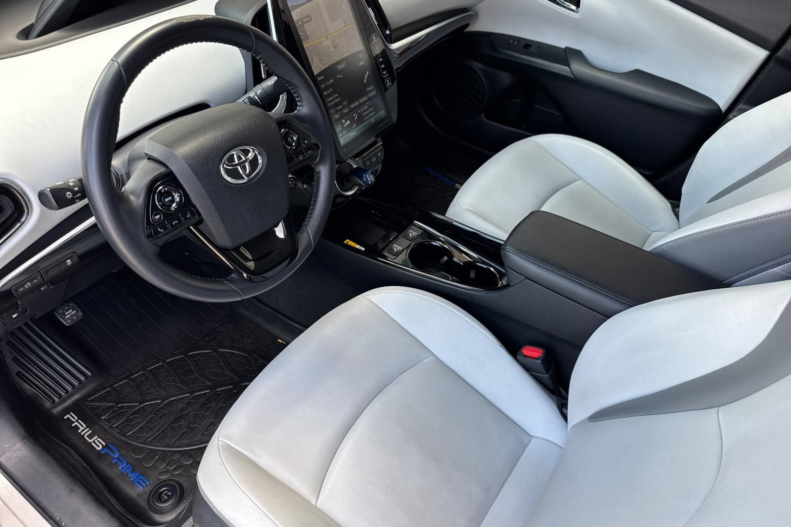 Used 2020 Toyota Prius Prime XLE FWD image 14