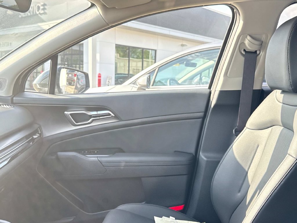 New 2026 Kia Sportage EX w/ EX Panoramic Sunroof Package AWD/4WD image 16