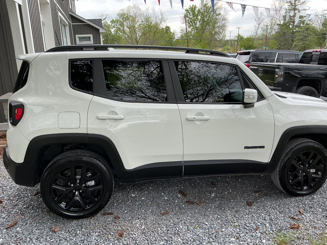 Used 2019 Jeep Renegade Altitude w/ Quick Order Package 2XM AWD/4WD image 6