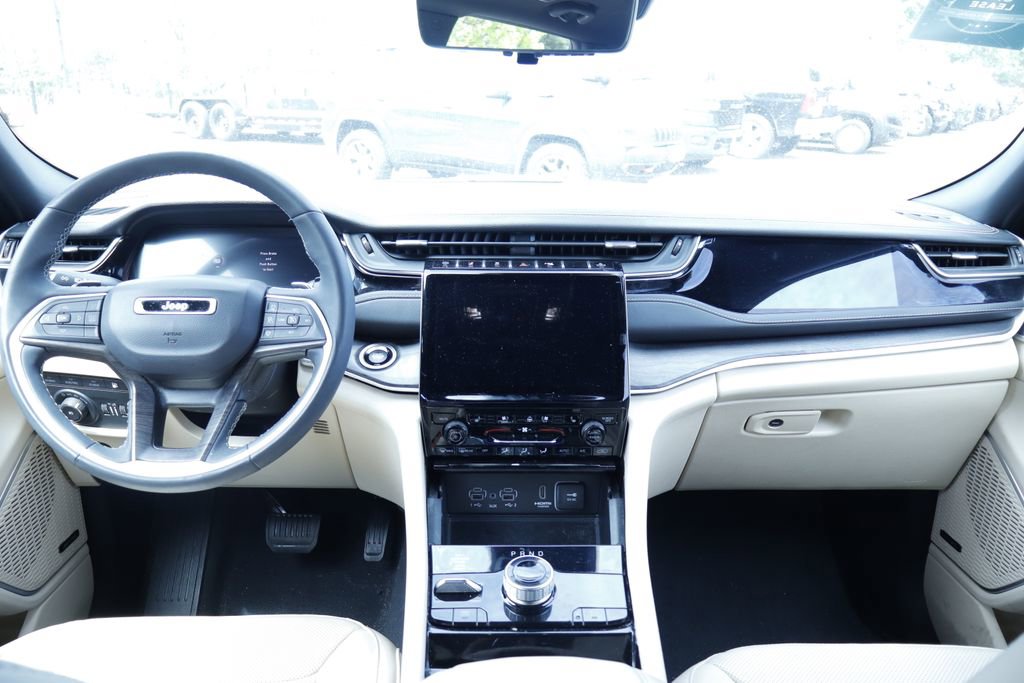 Used 2023 Jeep Grand Cherokee 4WD 4xe w/ Luxury Tech Group II image 19