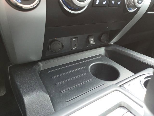 Used 2017 Toyota Tundra Platinum image 18