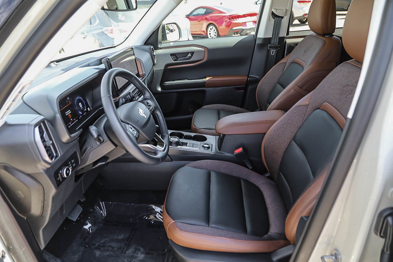 Used 2025 Ford Bronco Sport Outer Banks w/ Outer Banks Tech Package+ AWD/4WD image 17