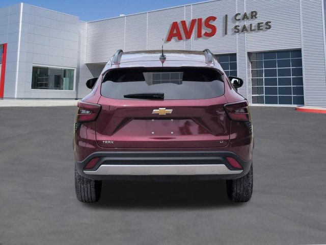 Used 2025 Chevrolet Trax LT w/ LT Convenience Package FWD image 7