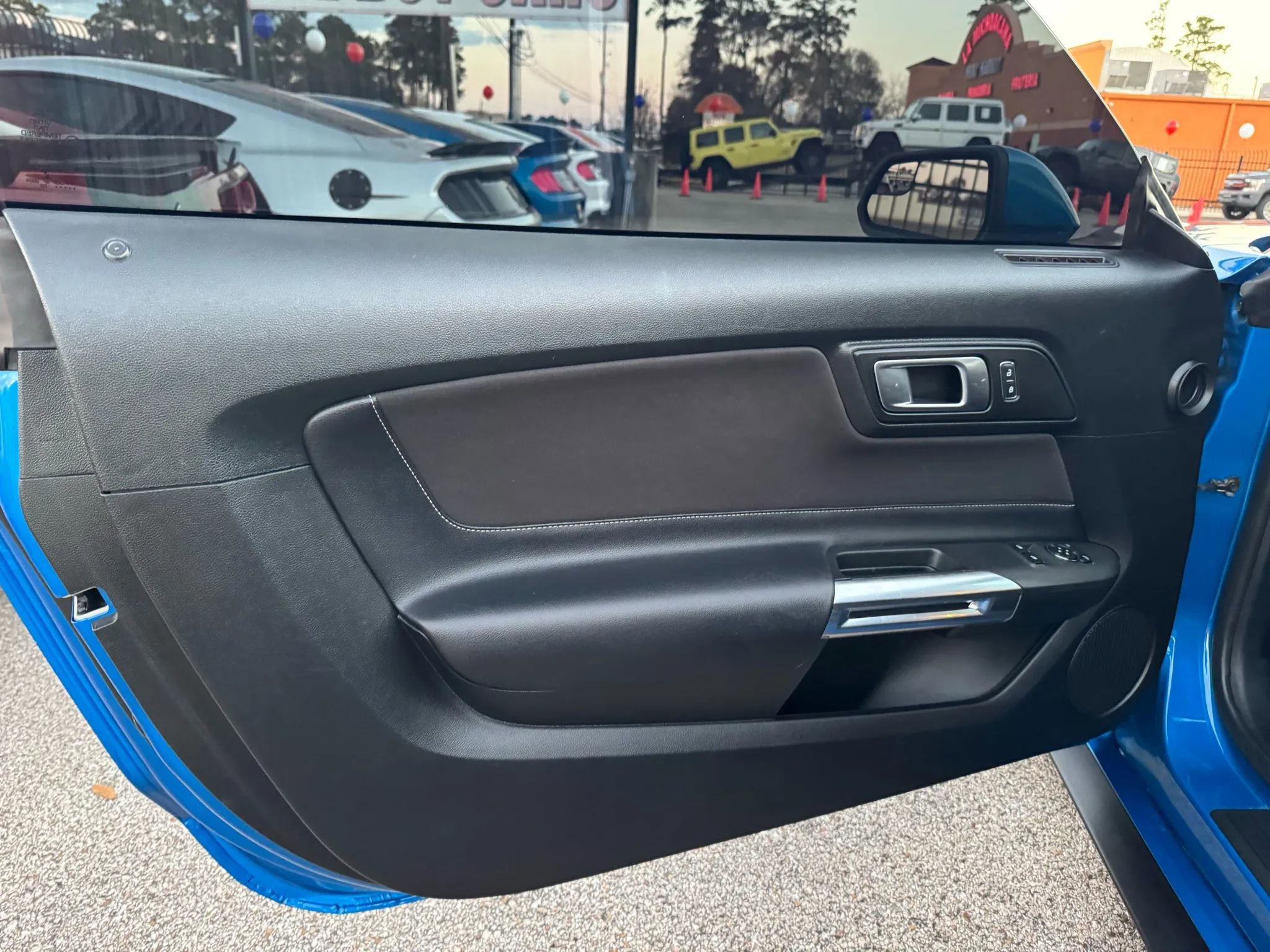 Used 2020 Ford Mustang GT Premium image 17