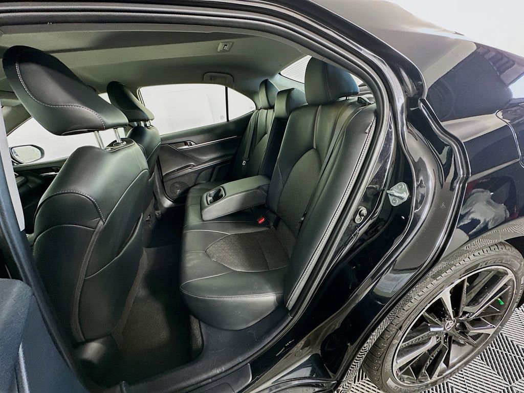 Used 2023 Toyota Camry XSE image 31