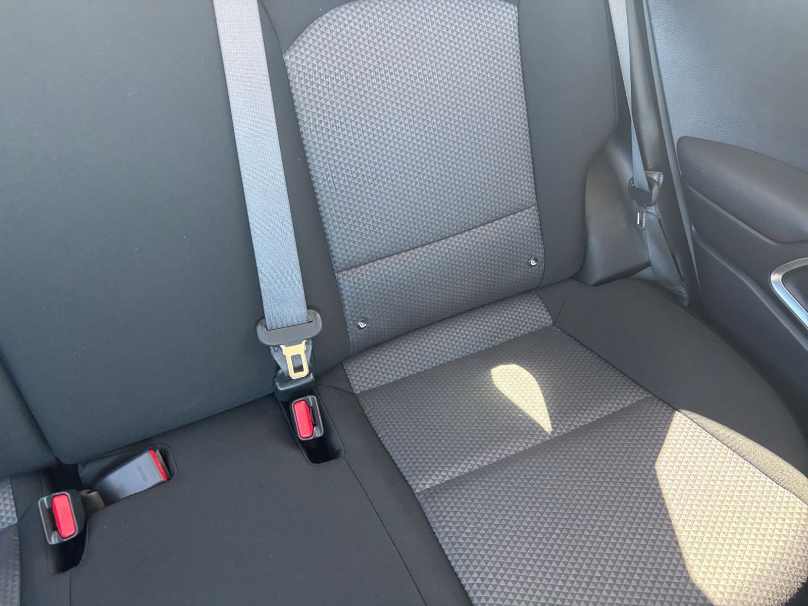 Used 2025 Kia Soul LX w/ LX Technology Package FWD image 35