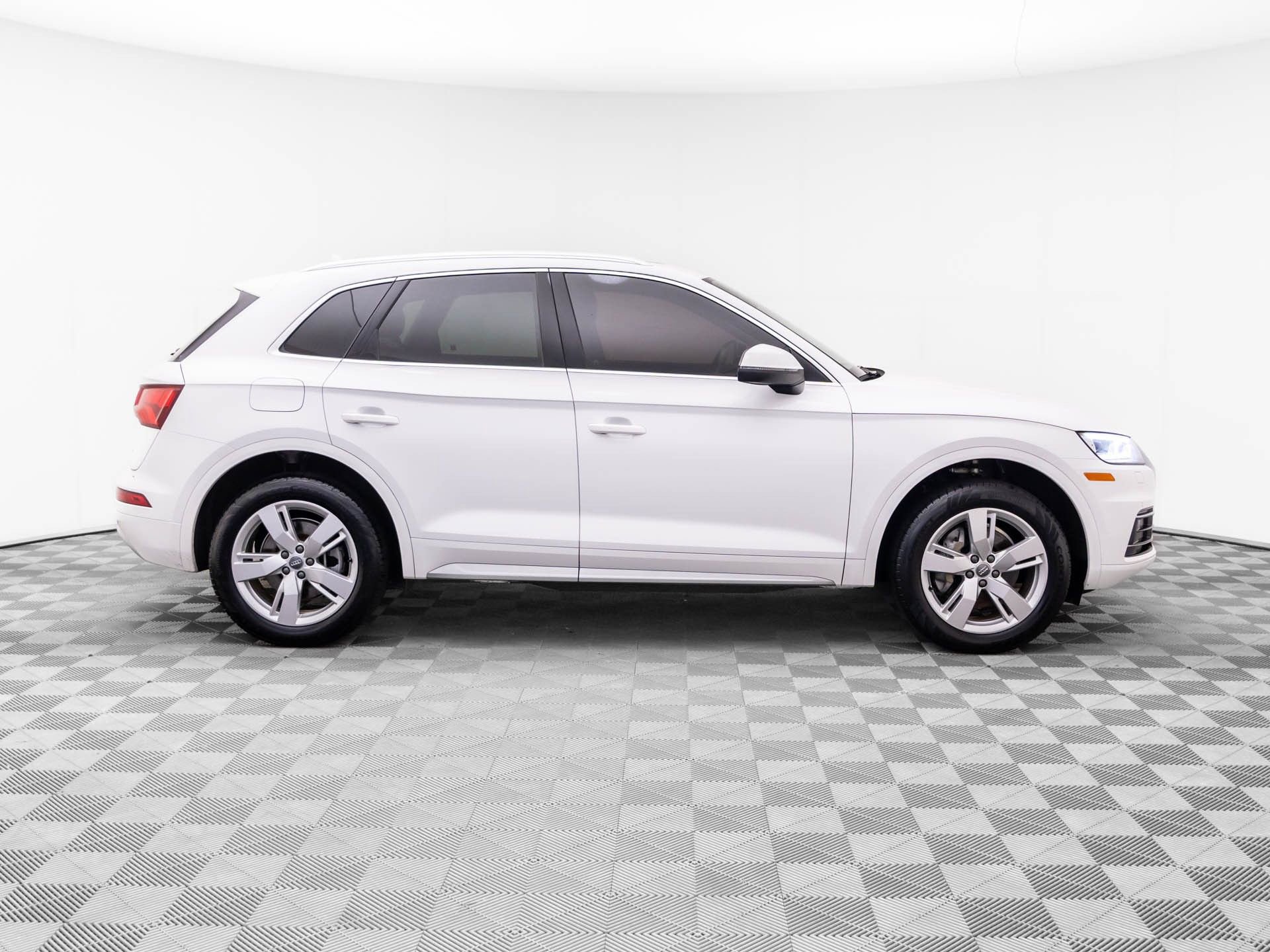 Used 2019 Audi Q5 2.0T Premium Plus w/ Premium Plus Package image 7