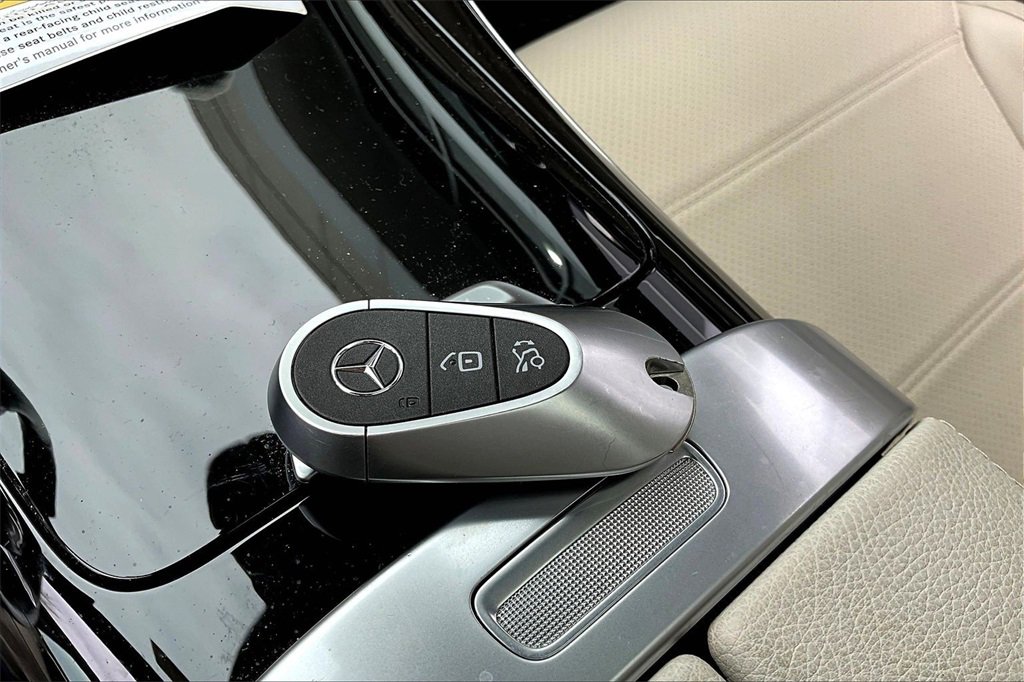 Used 2023 Mercedes-Benz C 300 4MATIC Sedan image 10