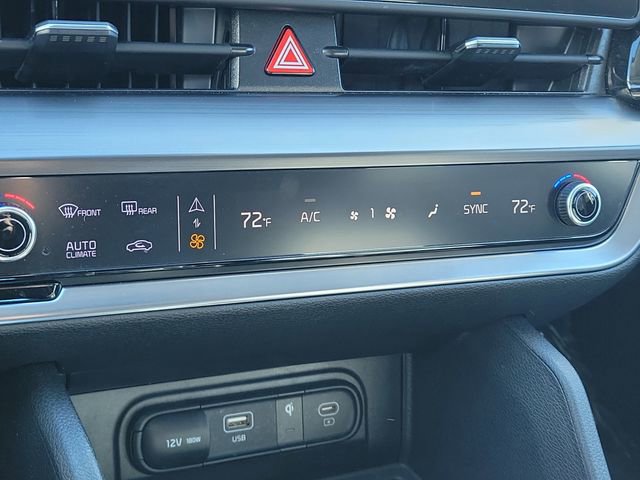 Used 2025 Kia Sportage EX w/ Premium Package image 32
