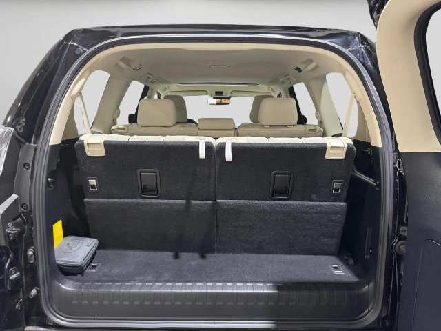 Certified 2023 Lexus GX 460 Premium w/ Premium Package AWD/4WD image 34