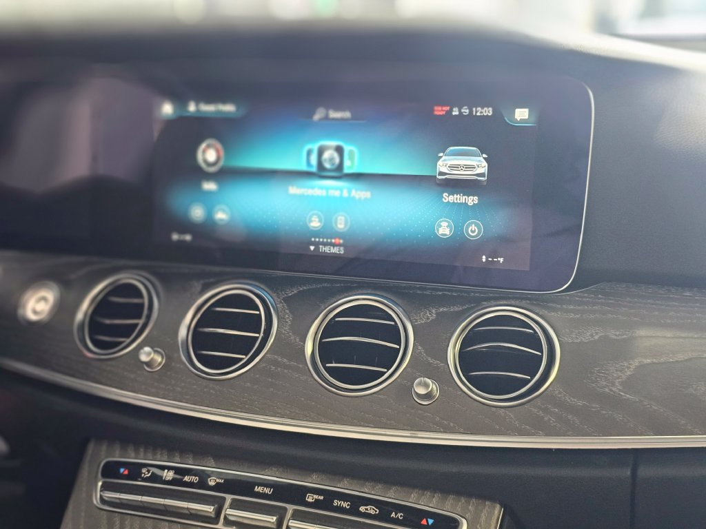 Used 2021 Mercedes-Benz E 350 Sedan w/ Premium Package image 19