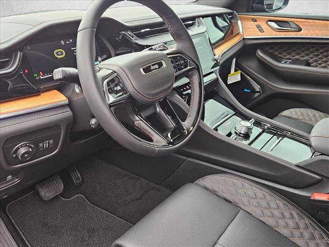 New 2026 Jeep Grand Cherokee Summit w/ Obsidian Package AWD/4WD image 3
