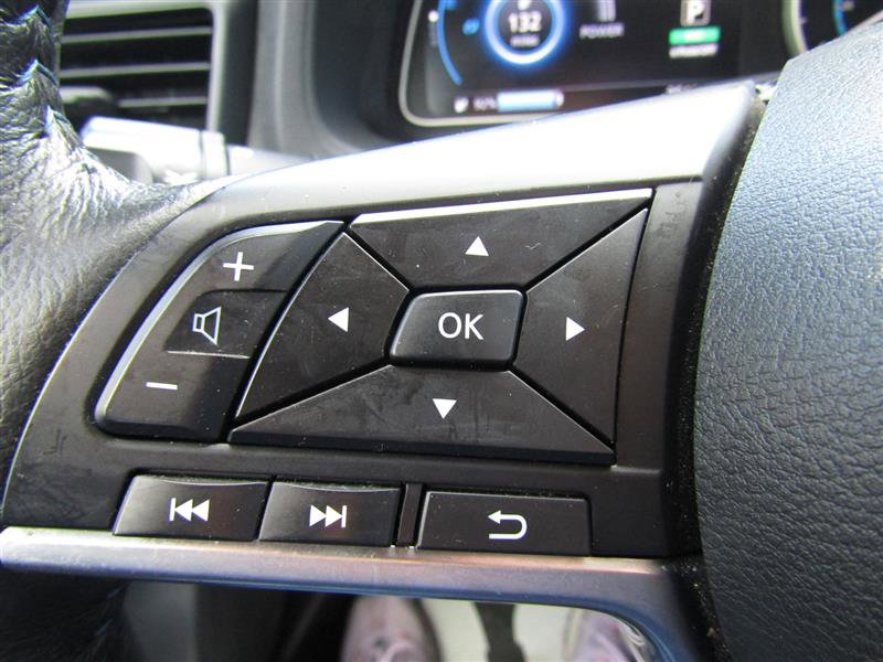 Used 2022 Nissan Leaf SV image 14