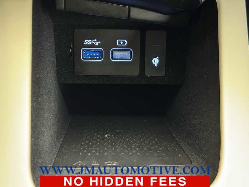 Used 2024 Genesis GV70 2.5T w/ Select Package image 37