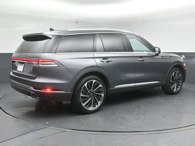 Used 2023 Lincoln Aviator Reserve w/ Equipment Group 201A image 7