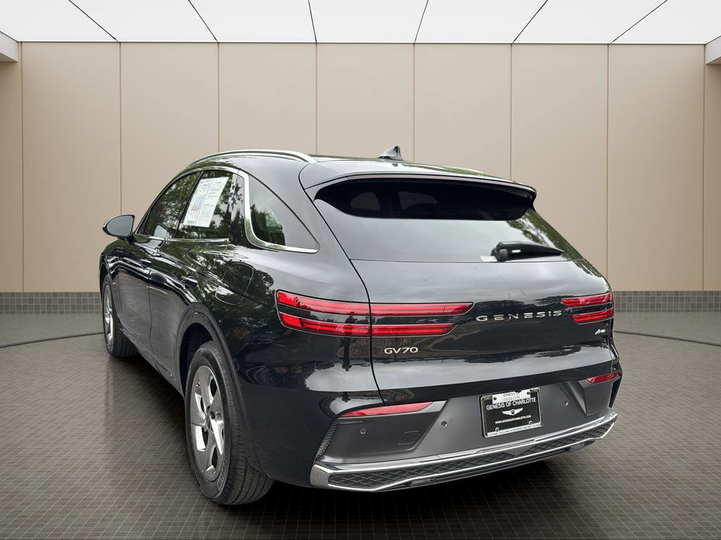 Certified 2026 Genesis GV70 2.5T AWD/4WD image 3