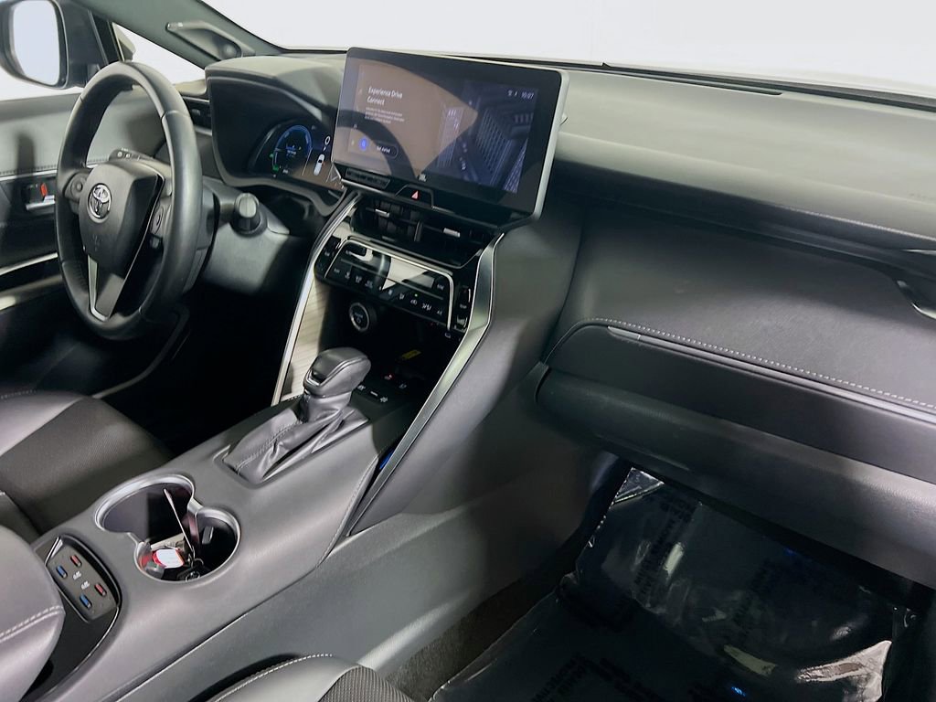 Certified 2024 Toyota Venza Limited image 25