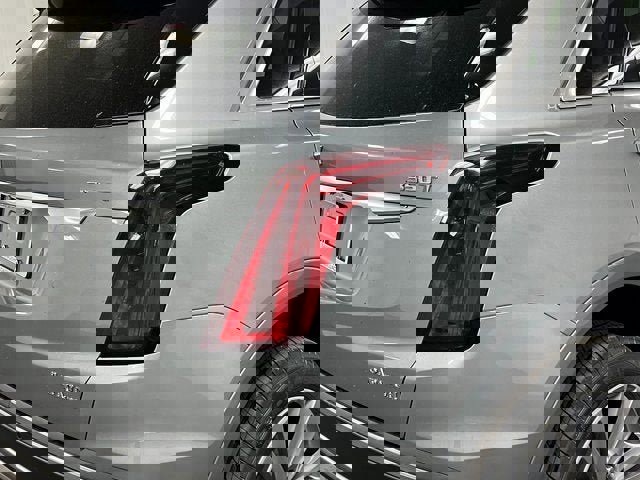 New 2025 Cadillac XT5 Premium Luxury image 11