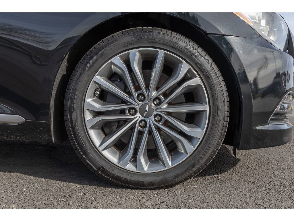 Used 2017 Genesis G80 3.8 w/ Option Group 03 image 9