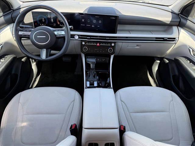 Used 2025 Hyundai Tucson SEL FWD image 14